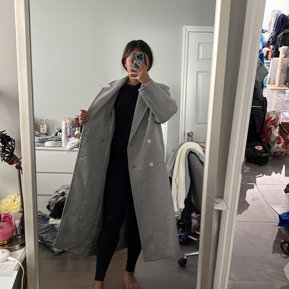 Aritzia babaton Leone virgin wool coat size small - Picture 3 of 8